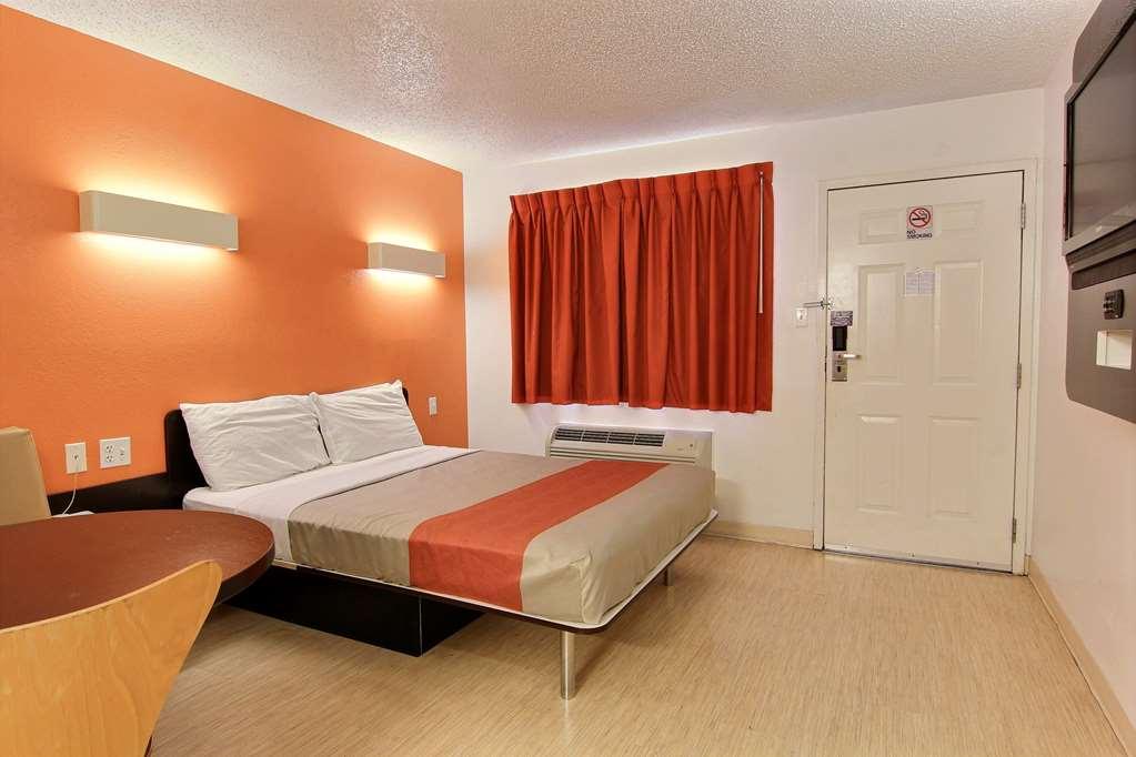 Motel 6-Swift Current, Sk Room photo
