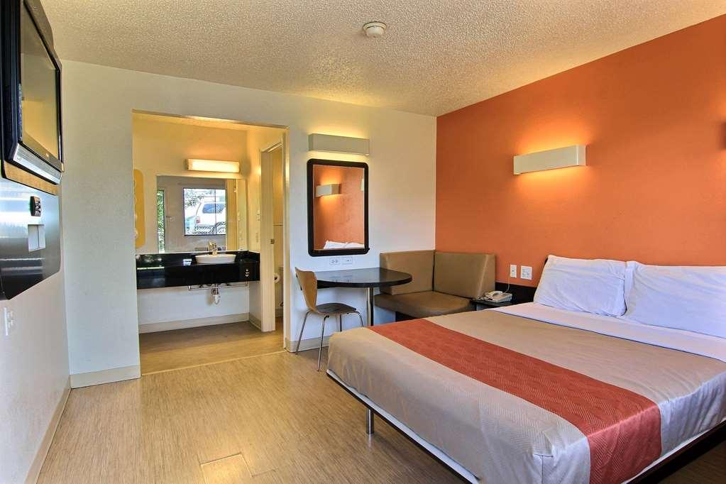 Motel 6-Swift Current, Sk Room photo